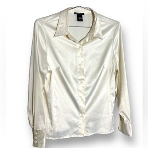PETITE Sophisticate Size 10 - ivory silky button up long sleeved